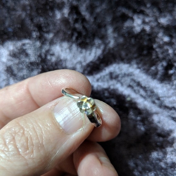 Rings - Picture 5 of 7